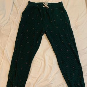 Hollister Gilly Hicks Ribbed Rose Lounge pants. Size XL.